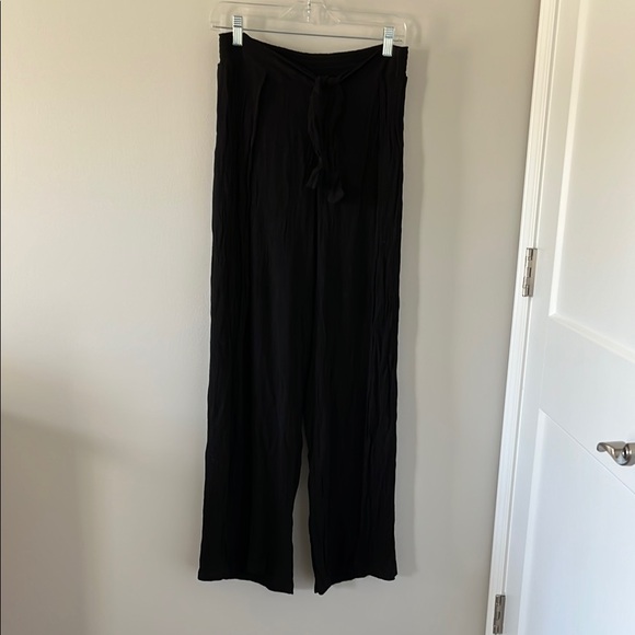 Kona Sol Black Flowy Women's Pants. Size medium - Picture 1 of 7